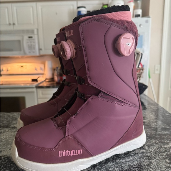 ThirtyTwo Women's Double Boa Purple Snowboard Boots - Picture 3 of 6